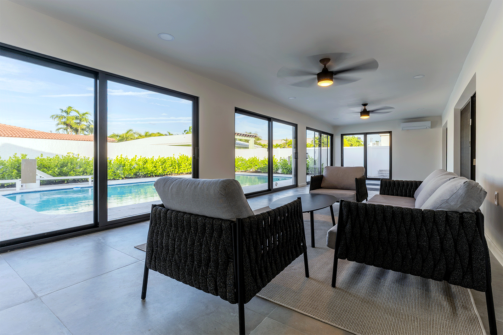 2415 NE 35th Dr, Fort Lauderdale, FL 33308