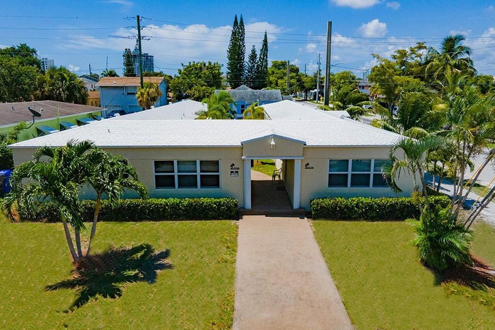 1956 Lincoln St, Hollywood, FL 33020
